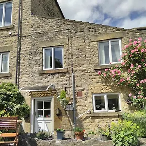 https://the-lodge-masham.yorkshirehotels.net