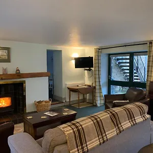 https://ashley-croft-lower-barn.yorkshirehotels.net