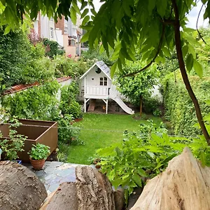 https://calm-green-birdsong-near-the-city-center.brusselshotelsbook.com
